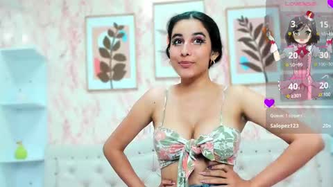 Snapshot of victoria_houston chatting on 02.17.25 Victoria Houston online show from 02.17.25