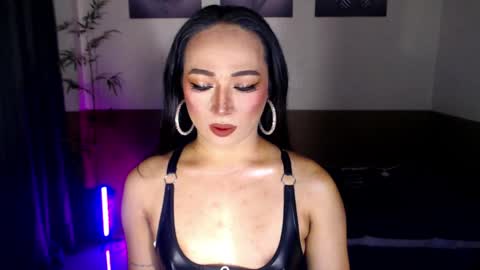 Victoria online show from 04.11.26