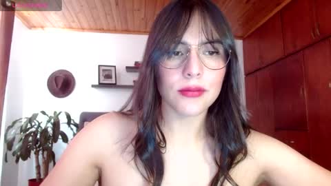 Snapshot of victoria_martelo chatting on 05.08.26 VICTORIA MARTELO online show from 05.08.26