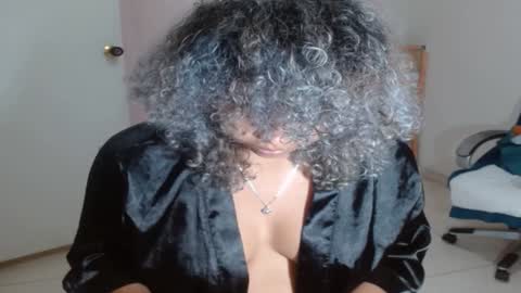 VICKY online show from 01.31.25