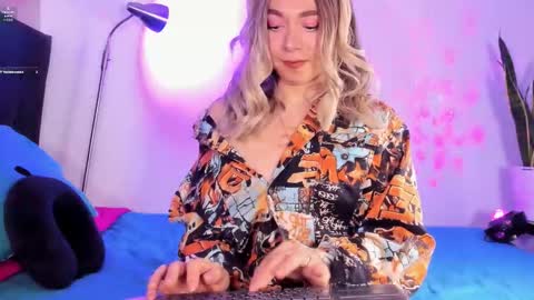 D A N I online show from 12.04.25