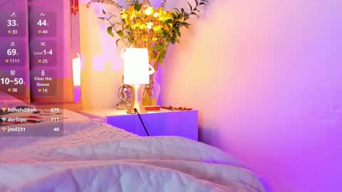 VICTORIA online show from 02.12.25