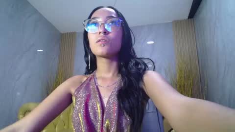 Victoria  online show from 01.20.25