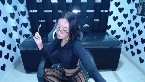 Victoria  online show from 02.12.25