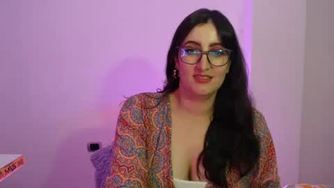 Victoria online show from 03.04.25