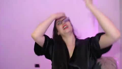 Victoria online show from 03.10.25