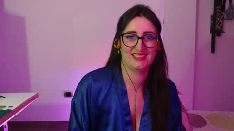 Victoria online show from 12.05.25