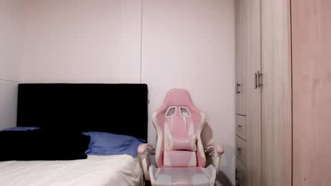 Victoria online show from 01.27.25