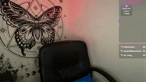 Snapshot of victoria_vox chatting on 02.20.25 Victoria online show from 02.20.25