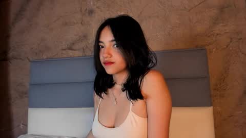 Snapshot of victoriaa2_doll chatting on 01.19.26 victoriaa2_doll online show from 01.19.26