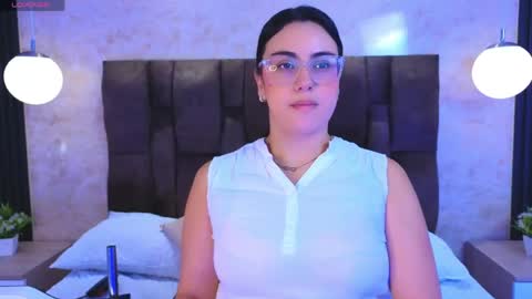 Victoria Andrade online show from 05.27.26