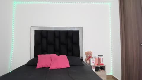 VICTORIA online show from 02.27.25