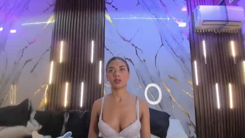 Snapshot of victoriaduarte chatting on 05.10.26 Victoria online show from 05.10.26