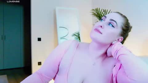 Miss V online show from 01.07.26