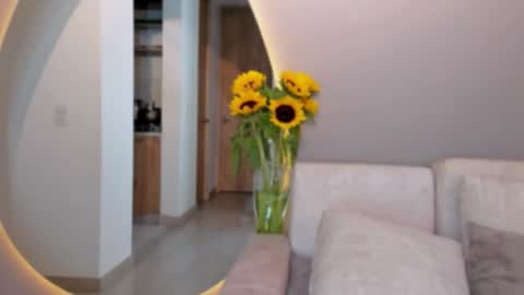 Vcitoria online show from 01.21.25