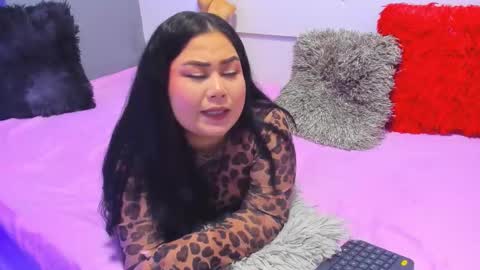 Victoria  online show from 02.17.26