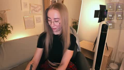 Victoria online show from 04.08.26