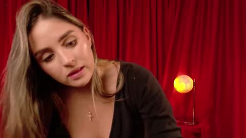 VictoriaNova online show from 03.28.26