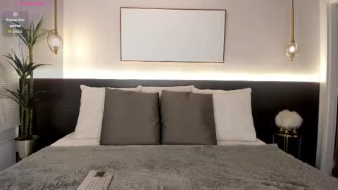 Snapshot of victoriashelby chatting on 10.05.25 Victoria Shelby online show from 10.05.25