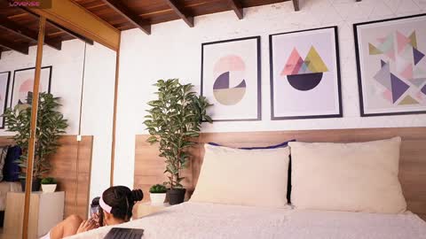 Victoria Shelby  online show from 04.09.26