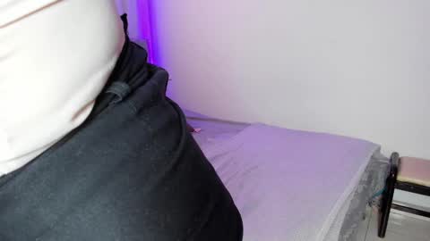 Victoria online show from 02.12.25