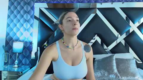 victtoria lee online show from 01.14.25