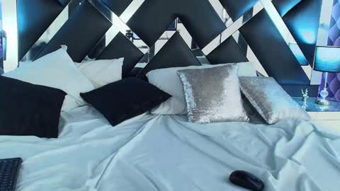 victtoria lee online show from 01.23.25