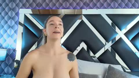 victtoria lee online show from 02.04.25