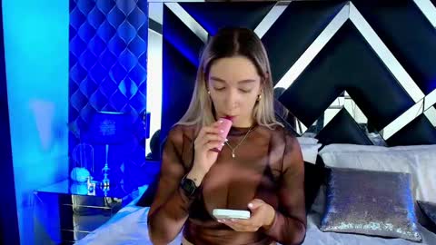 victtoria lee online show from 03.01.25