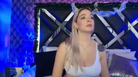 victtoria lee online show from 12.04.25