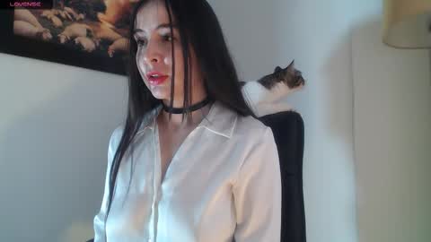 VIOLET  online show from 03.04.26