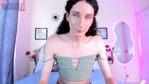 Snapshot of viioleta_cam chatting on 02.24.26 Violet online show from 02.24.26