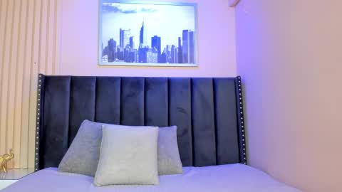 Viiolett online show from 02.02.25