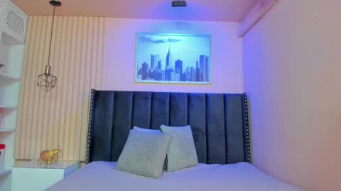 Viiolett online show from 03.09.25