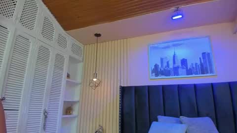 Viiolett online show from 10.03.25