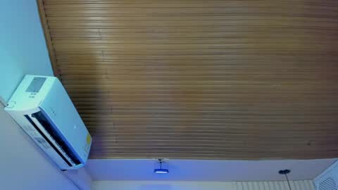 Viiolett online show from 10.05.25