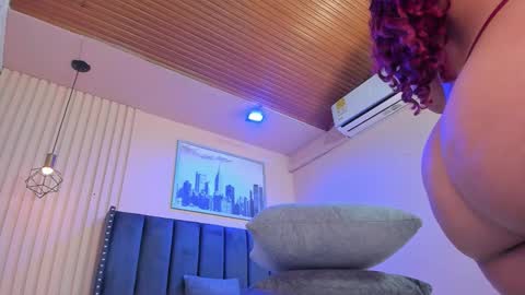 Viiolett online show from 12.19.25