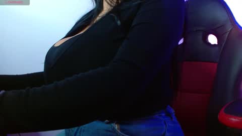 Snapshot of viiolleta chatting on 02.18.26 viioleta online show from 02.18.26