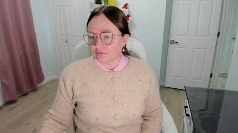 Ukrainian-woman online show from 12.17.24