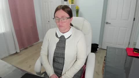 Ukrainian-woman online show from 02.05.25