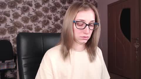 Vika online show from 12.06.24