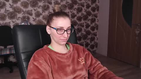 Vika online show from 12.08.24