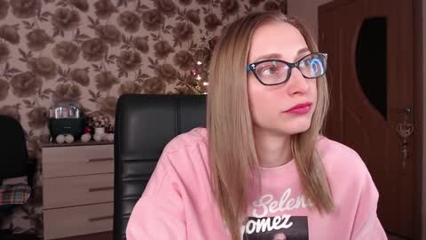 Vika online show from 12.23.24