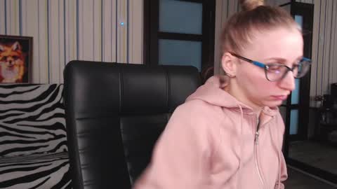 Vika online show from 02.27.25