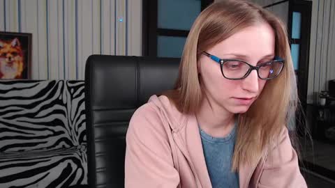 Vika online show from 02.28.25