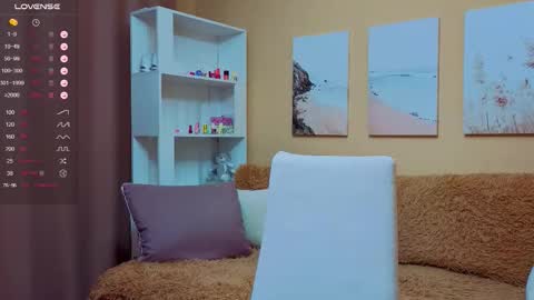 Snapshot of vikiberry chatting on 09.20.25 vikiberry online show from 09.20.25