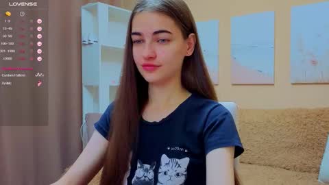 Snapshot of vikiberry chatting on 10.10.25 vikiberry online show from 10.10.25