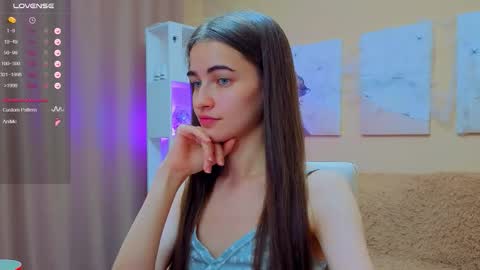 Snapshot of vikiberry chatting on 11.07.25 vikiberry online show from 11.07.25