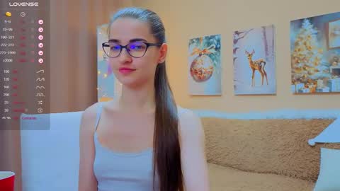 Snapshot of vikiberry chatting on 12.14.25 vikiberry online show from 12.14.25