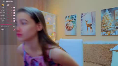 Snapshot of vikiberry chatting on 12.21.25 vikiberry online show from 12.21.25